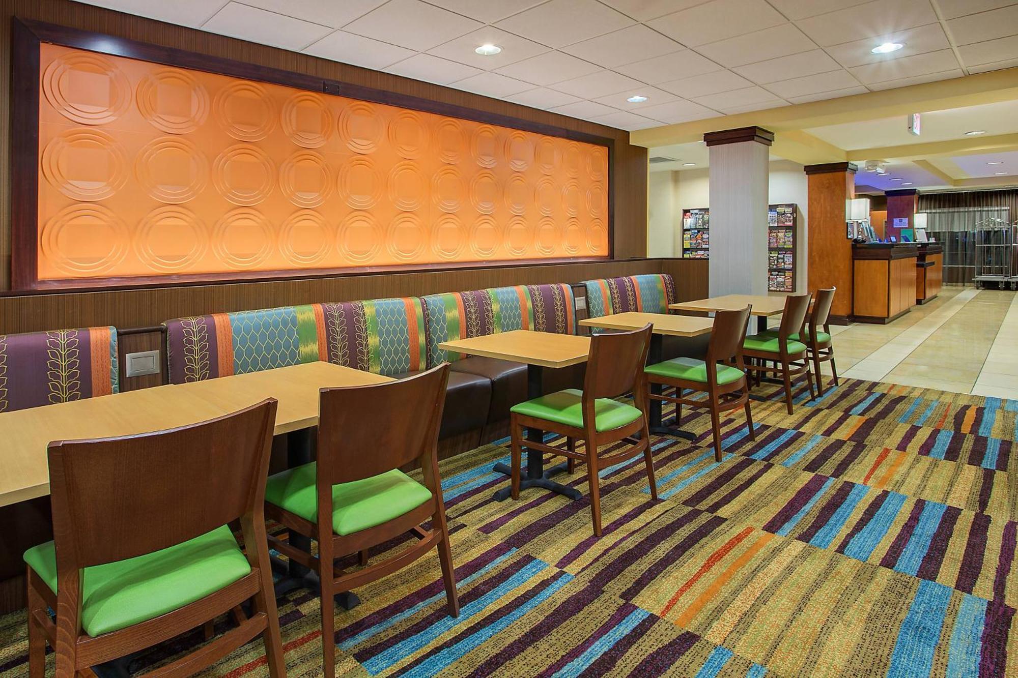 Fairfield Inn & Suites Kodak Buitenkant foto
